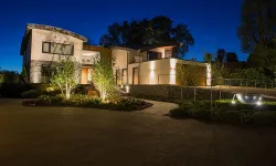 چراغ محوطه ویلا مدرن و باغ ویلا در انواع مختلف با لیست قیمت